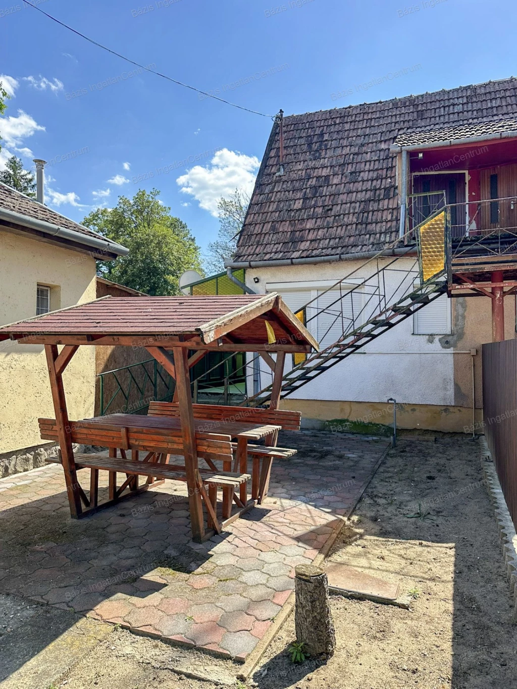 c3-1-name c2-63-name, Kunfehértó