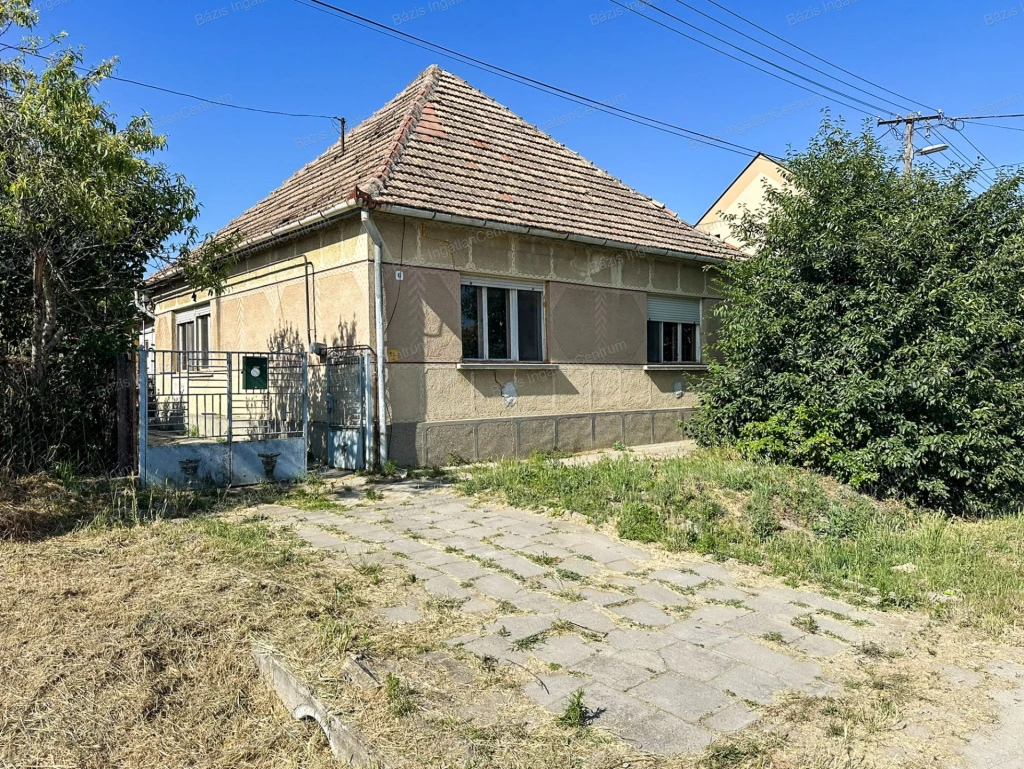 c3-1-name c2-1-name, Uszód