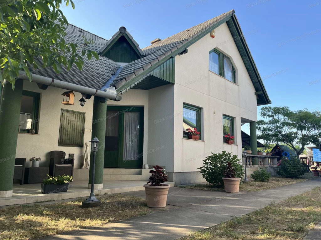 c3-1-name c2-63-name, Kunfehértó, Üdülőterület