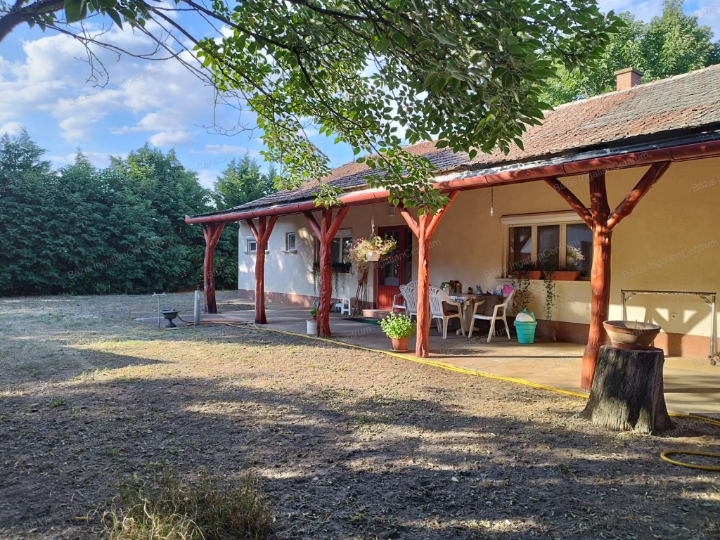 For sale grange, Bócsa