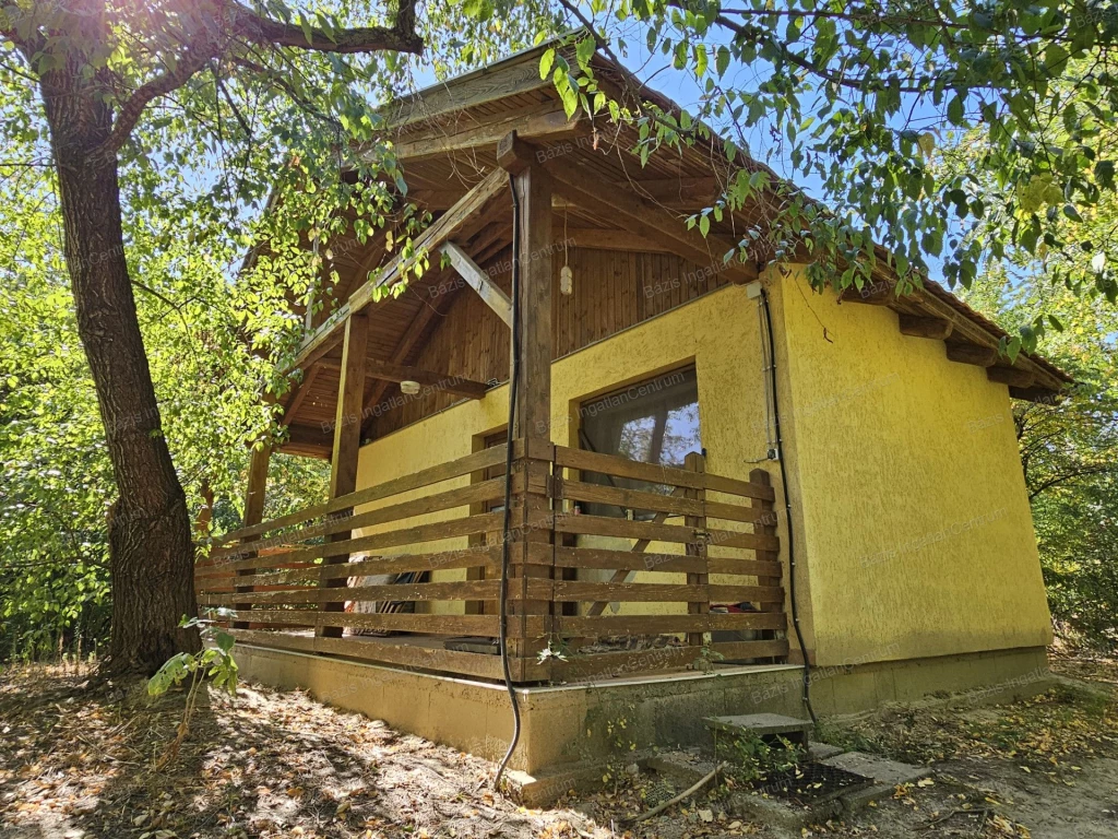 Jánoshalma külterületén tanya eladó 2,3 hektáros területtel