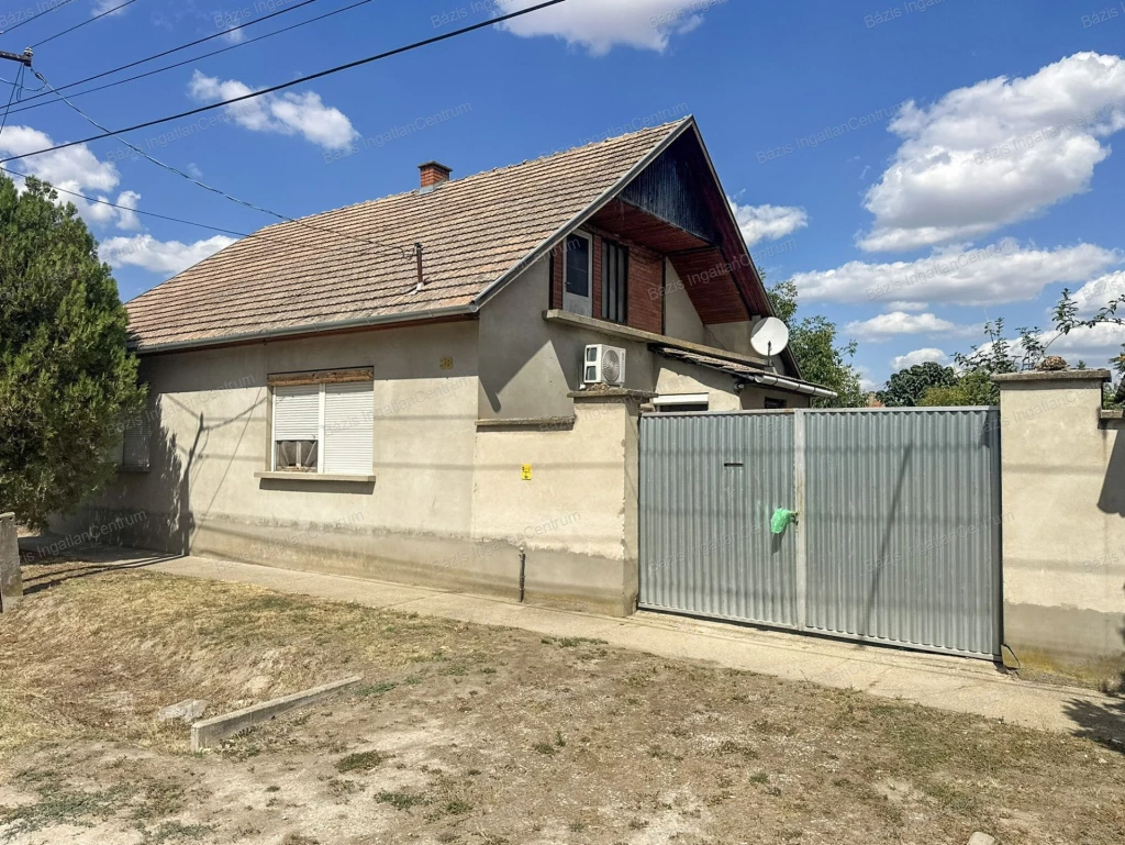 For sale house, Mélykút