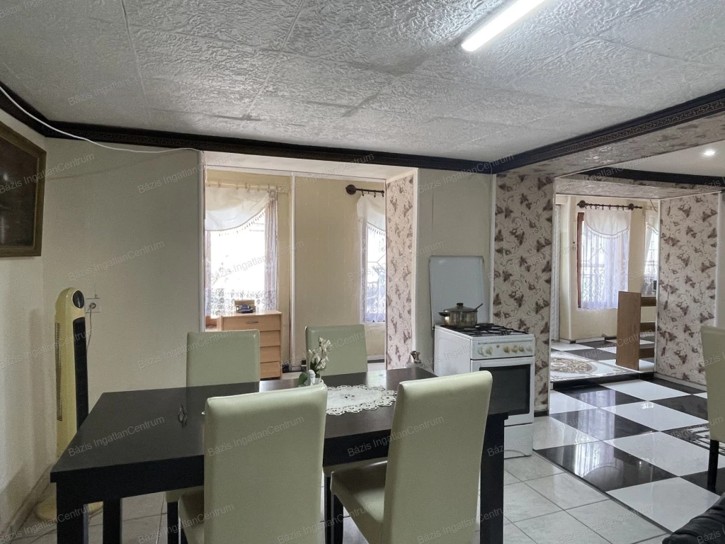 Kiskunhalas, Tabán városrészben, 81 nm-es családi ház eladó