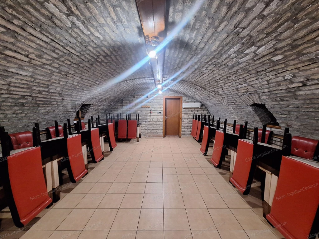 c3-1-name c2-69-name, Baja, Belváros