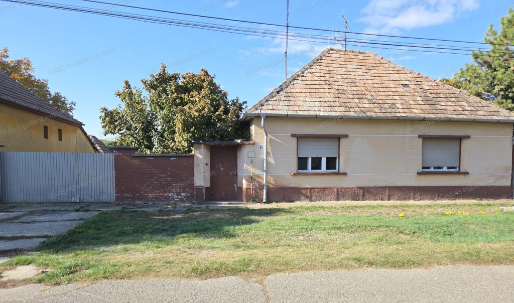 Eladó családi ház Bácsalmáson, nyugodt utcában