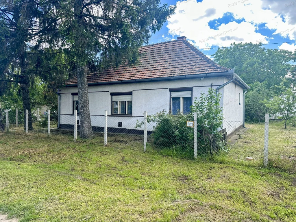 Kisszálláson 73 m2-es családi ház eladó