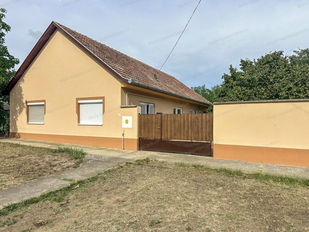 For sale house, Mélykút