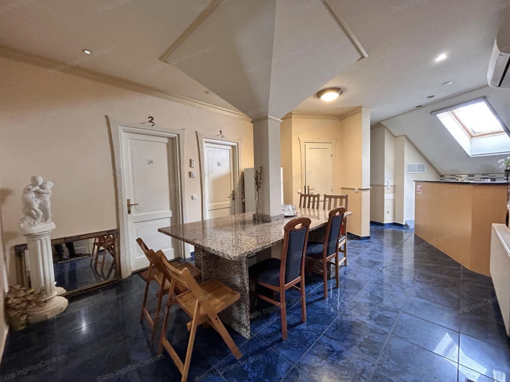 For sale brick flat, Baja, Belváros