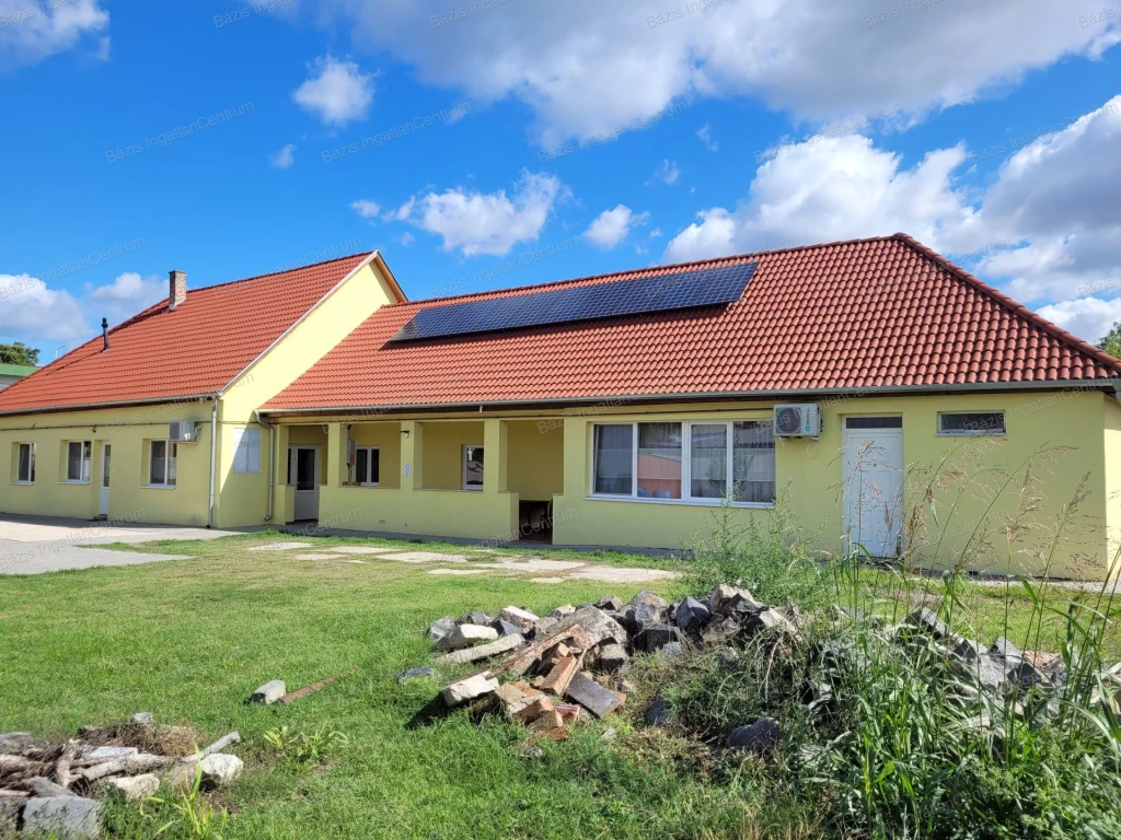 For sale condominium, Dávod