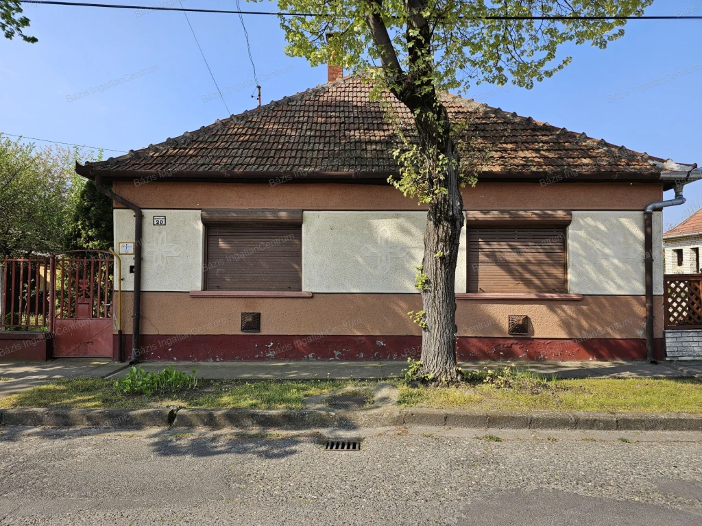 c3-1-name c2-1-name, Kiskunhalas, Felsőváros