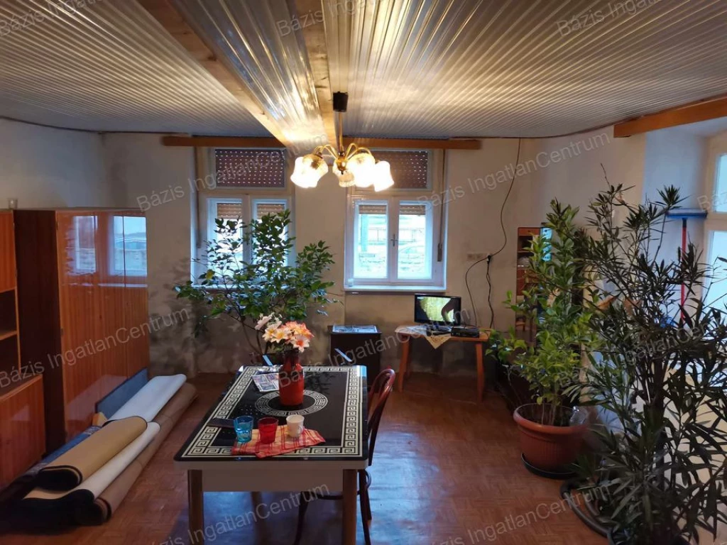 c3-1-name c2-1-name, Hercegszántó