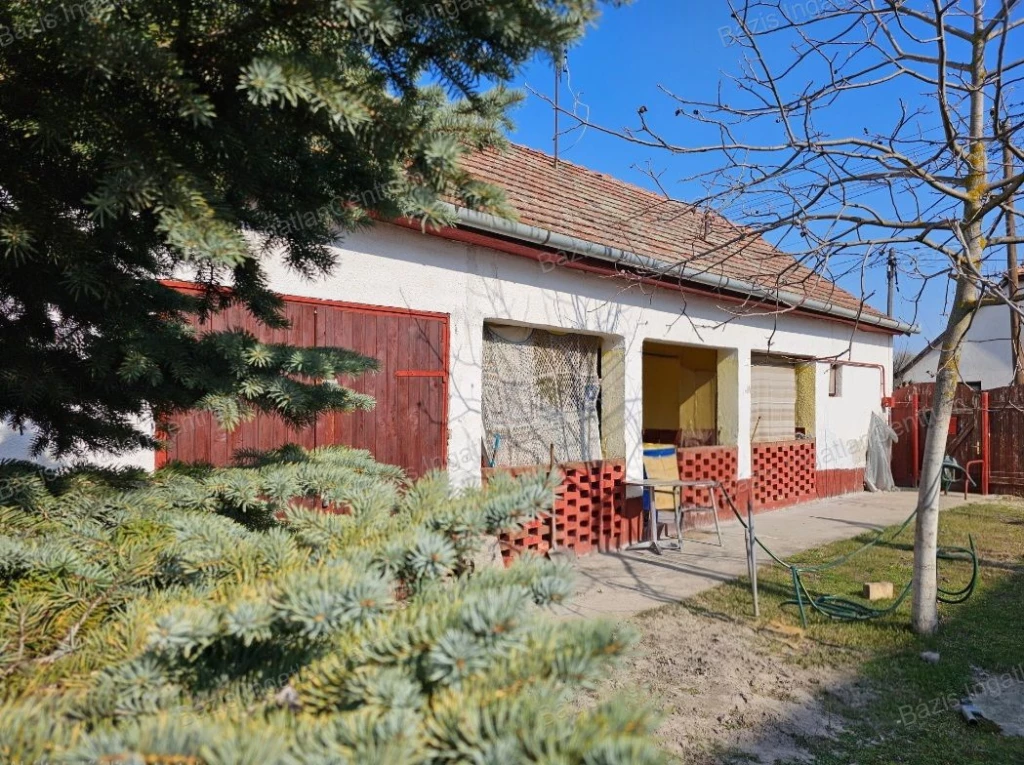 For sale house, Csengőd