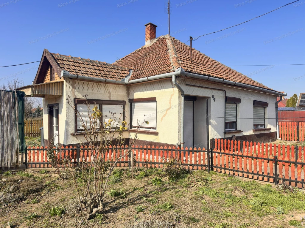 For sale house, Mélykút