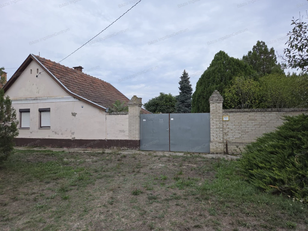 For sale house, Mélykút