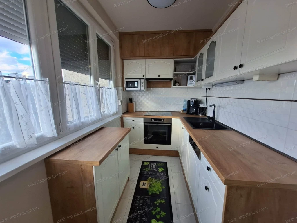 c3-1-name c2-20-name, Baja, Újvárosi lakótelep