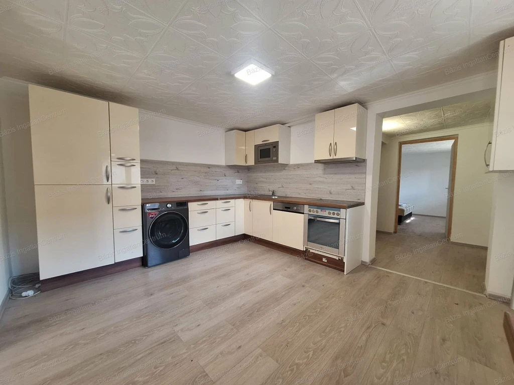 c3-1-name c2-19-name, Baja, Józsefváros