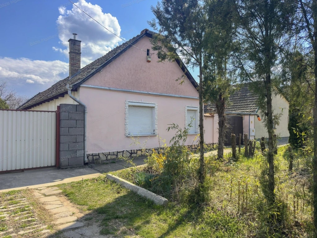 Sükösd, azonnal birtokba vehető, 111 nm-es családi ház eladó