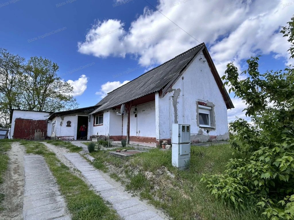 c3-1-name c2-1-name, Dávod