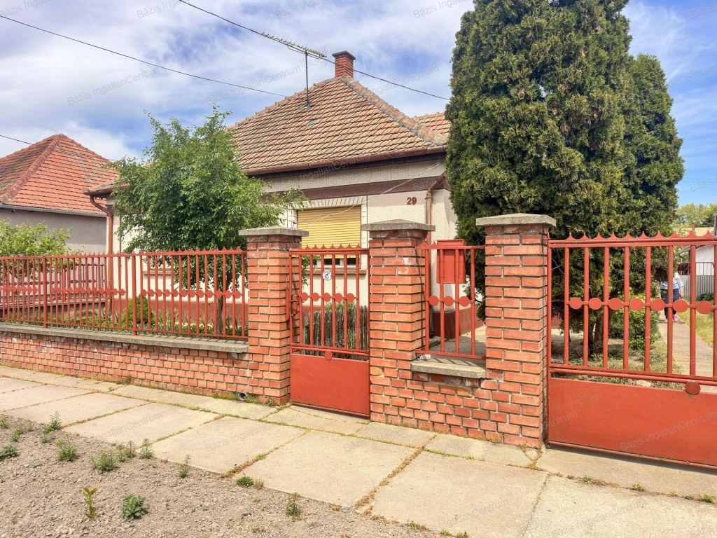 Mélykút, 99 nm-es családi ház eladó