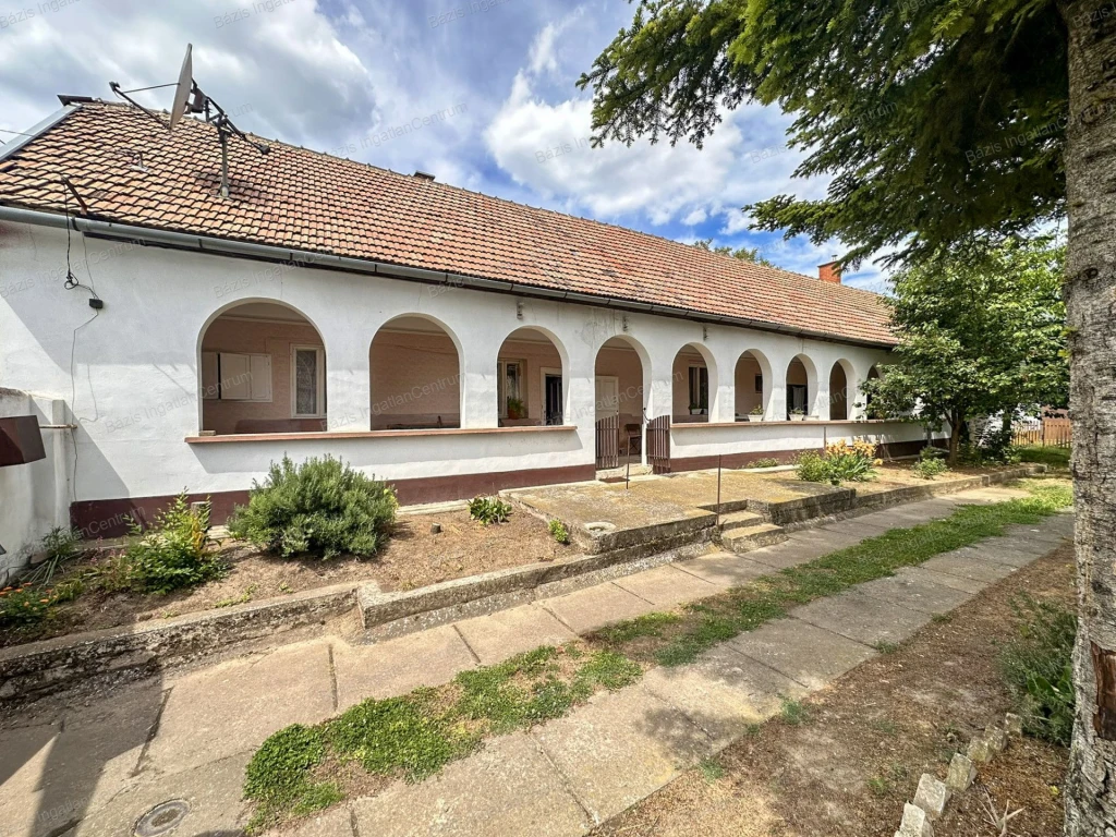 Mélykút, 191 nm-es családi ház eladó