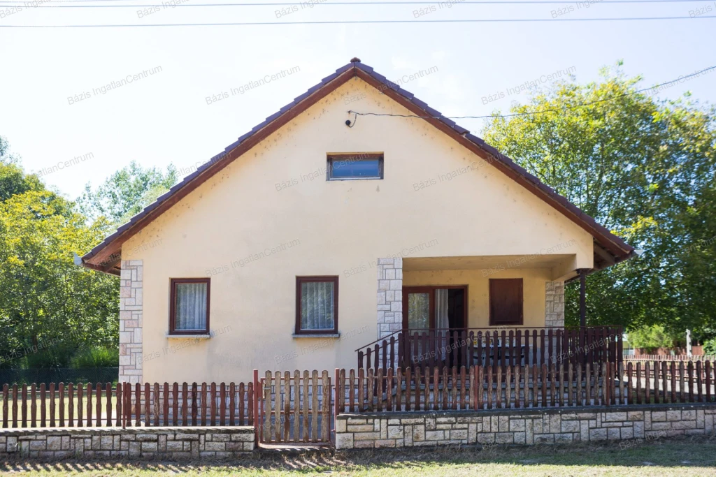 c3-1-name c2-63-name, Dávod, Püspökpuszta