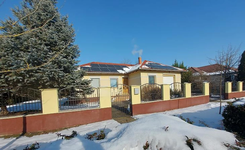 Eladó családi ház, Sződliget
