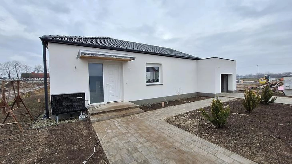 Eladó családi ház, Sződ