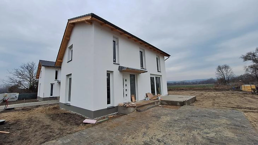 Eladó családi ház, Sződ