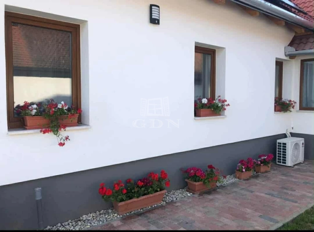 Eladó hotel, panzió, Balatonkeresztúr, Kossuth Lajos utca