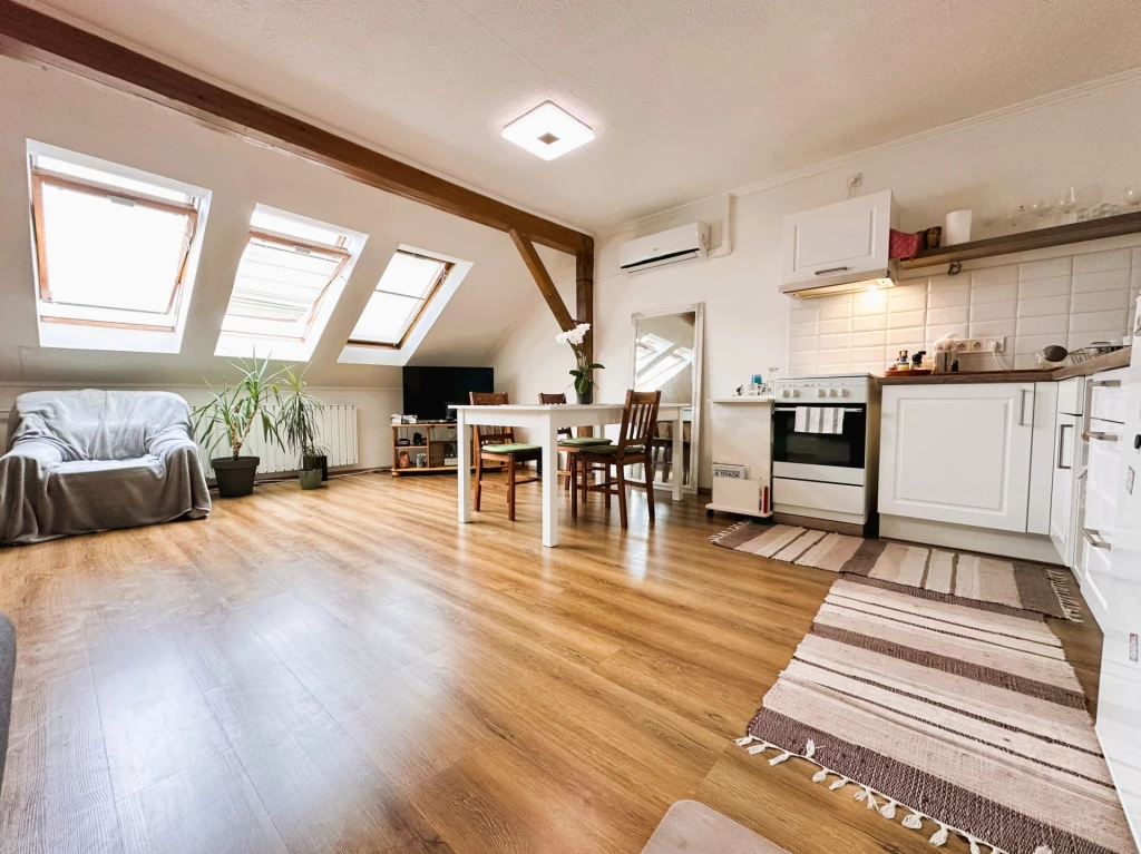 Eladó Lakás, Szeged 69.900.000 Ft