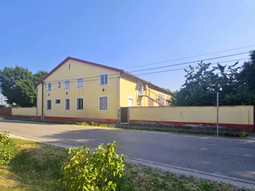 Eladó Ipari, Ócsa 400.000.000 Ft