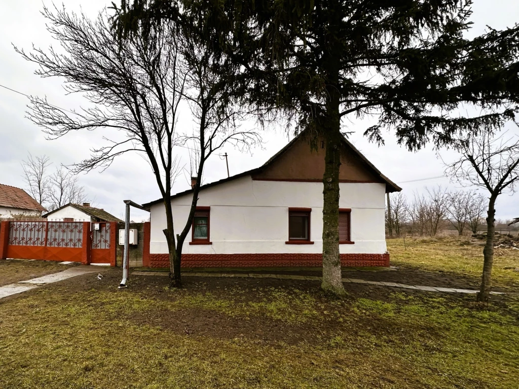 Eladó Ház, Magyardombegyház 6.000.000 Ft