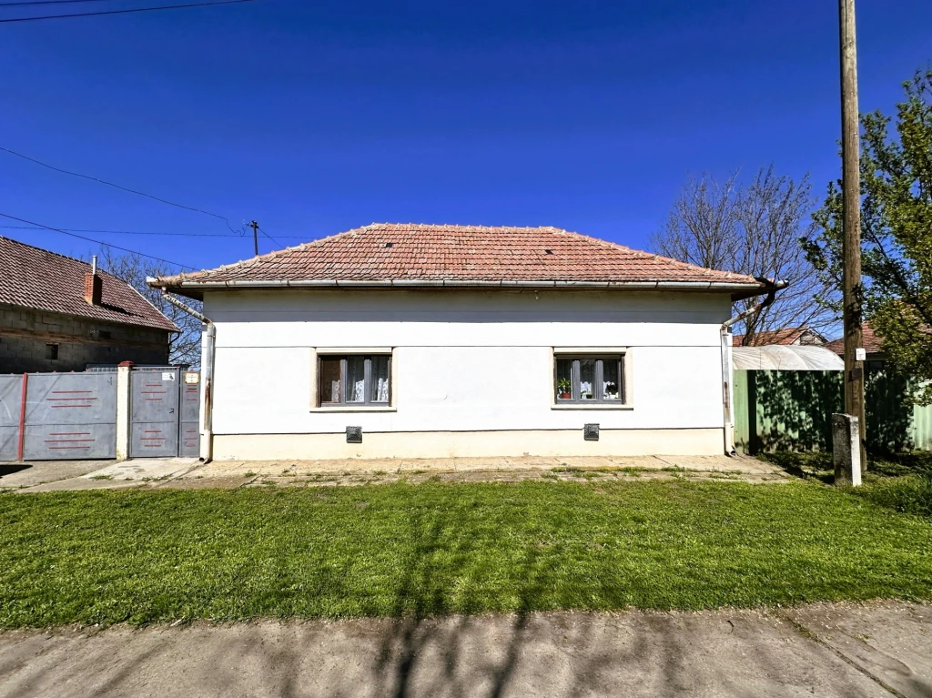 Eladó Ház, Nagybánhegyes 8.990.000 Ft