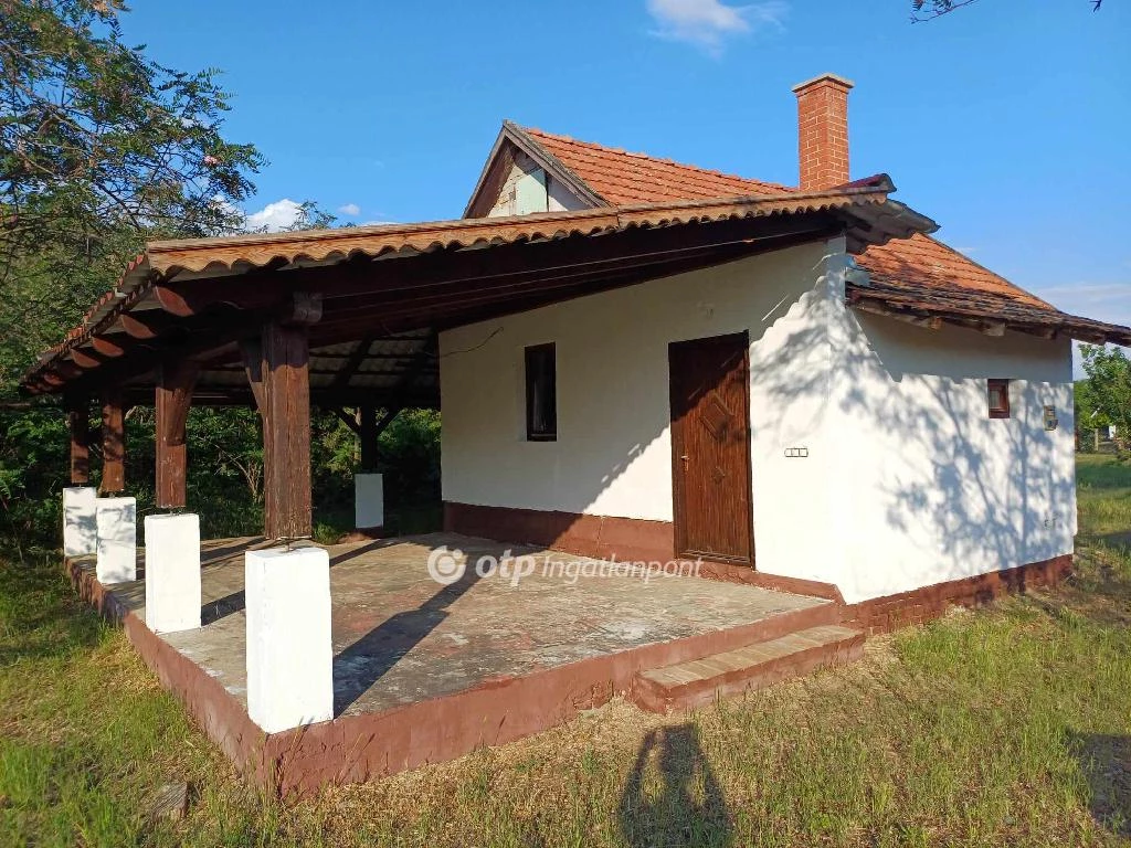 For sale house with a garden, Csongrád