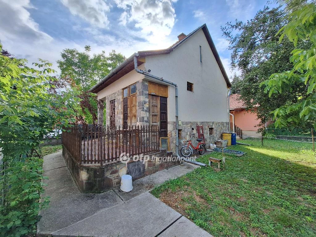 For sale house with a garden, Tiszakécske