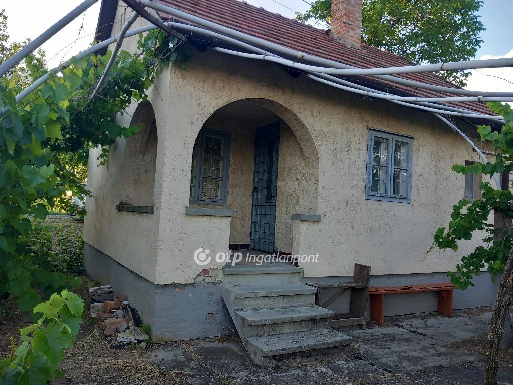 For sale house with a garden, Csongrád