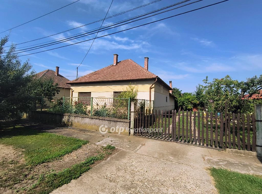 For sale house, Martfű