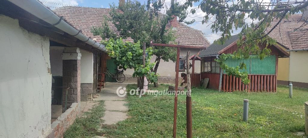 For sale house, Tiszaföldvár