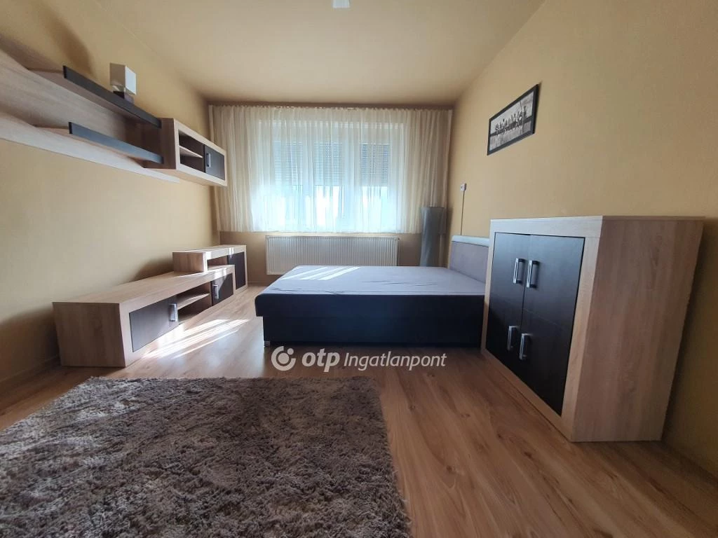 For sale panel flat, Szarvas