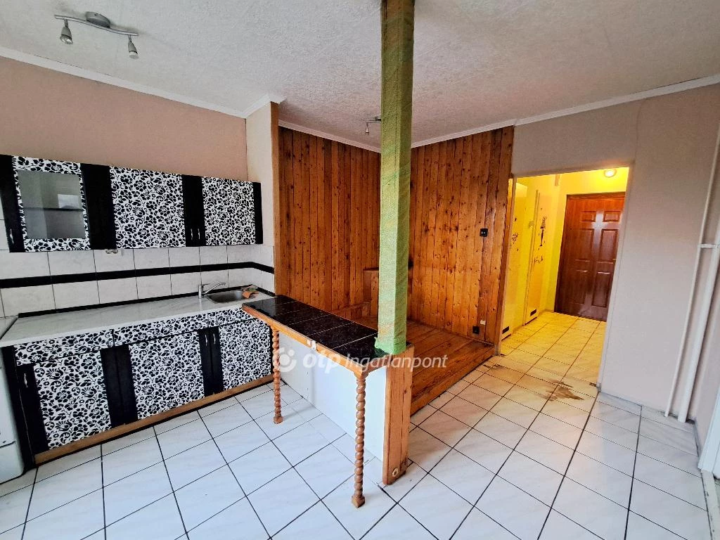 For sale panel flat, Szolnok