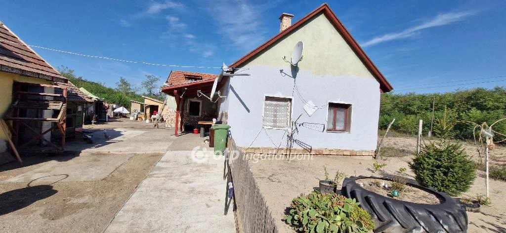 For sale house, Cegléd