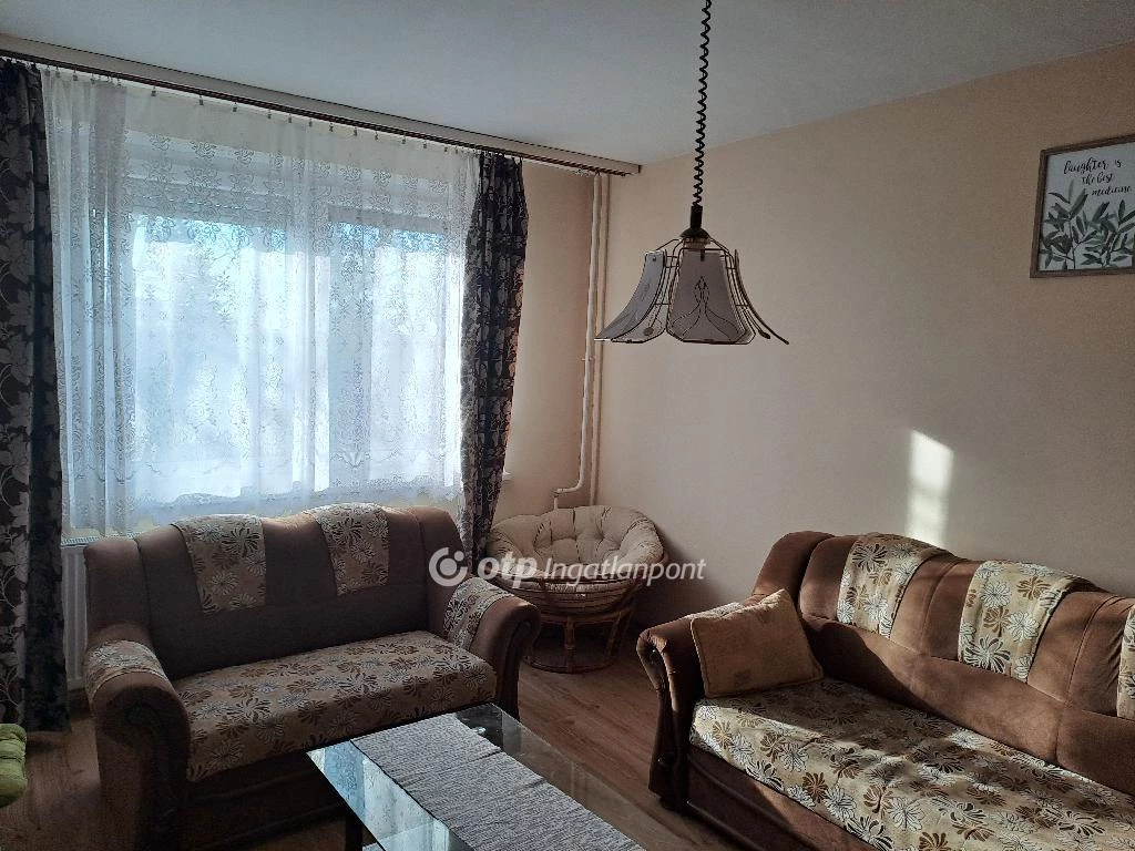 For sale panel flat, Mezőhegyes