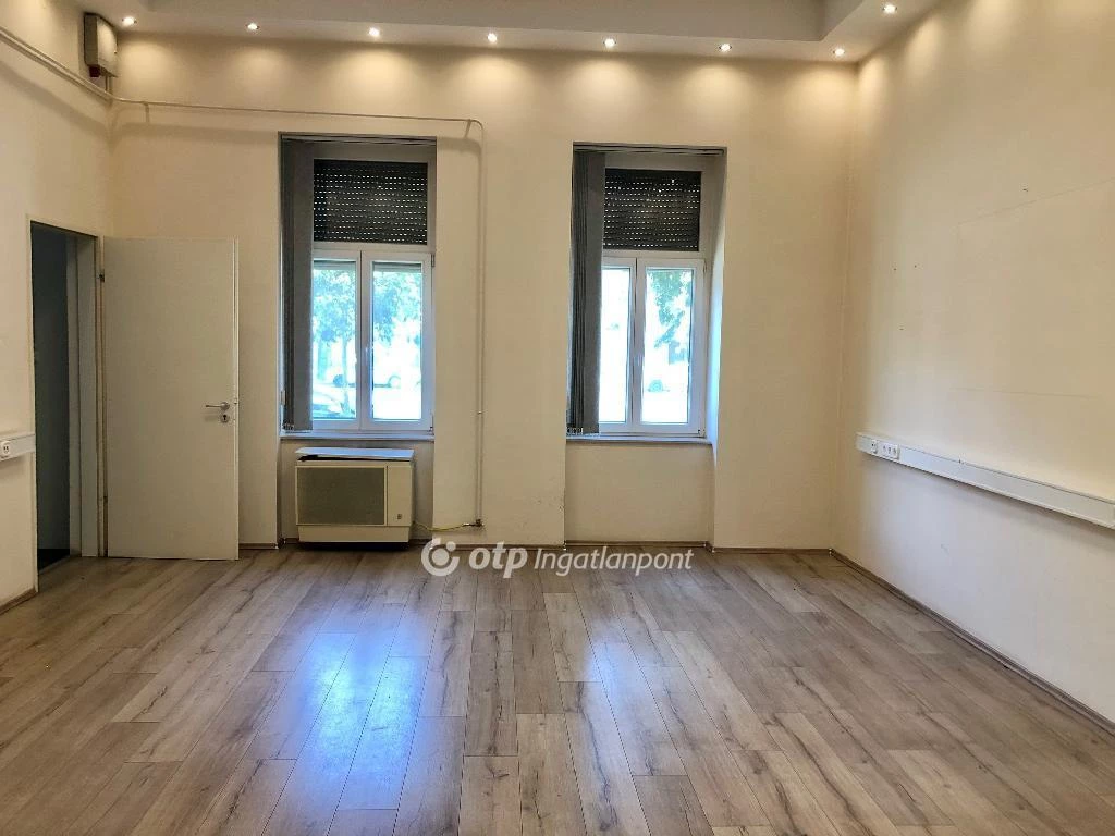 For sale brick flat, Szeged