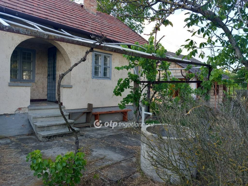 For sale house with a garden, Csongrád