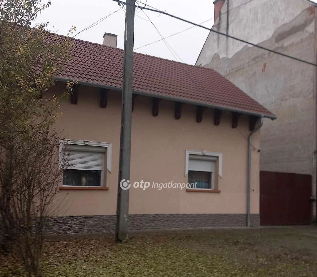 For sale house, Szolnok