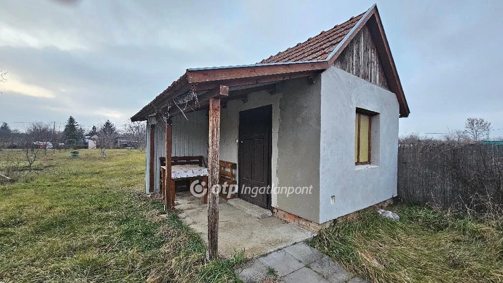 Eladó Telek, Szentes