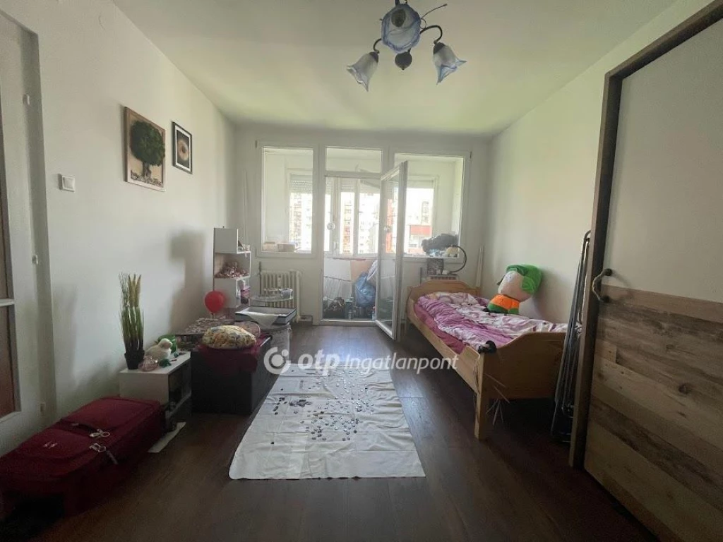 For sale panel flat, Szolnok