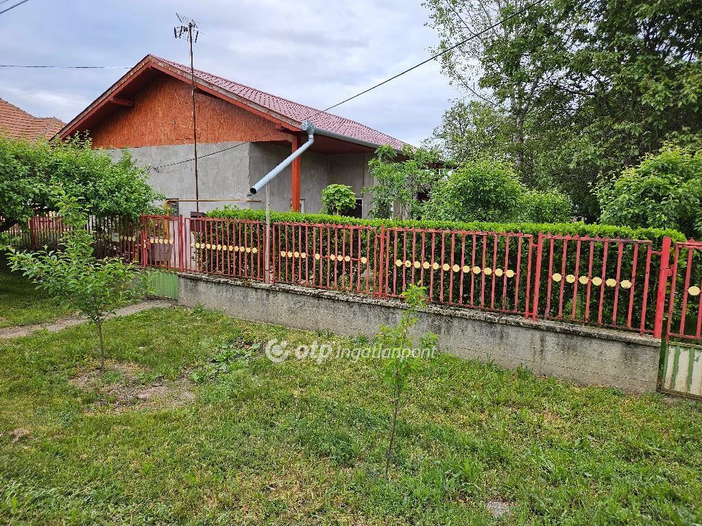 Eladó Ház, Tiszaföldvár