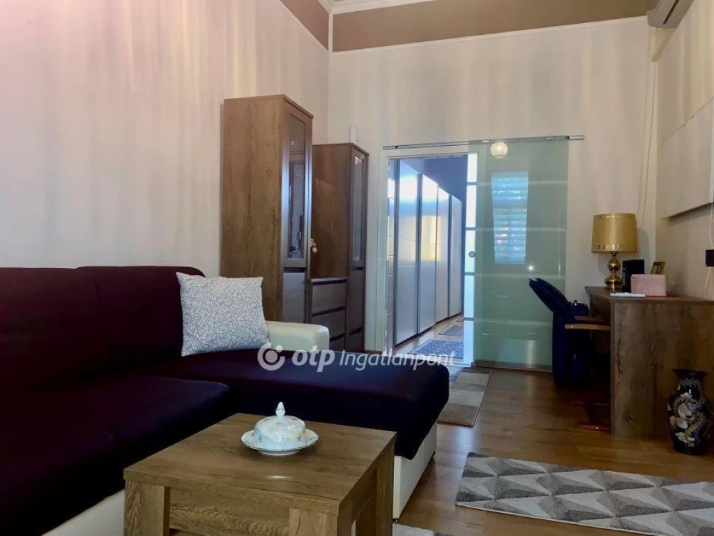 Eladó Lakás, Szeged