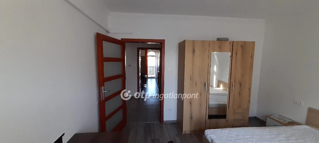 Eladó Lakás, Szeged